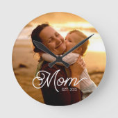 Moeder Opgericht Zwart Modern Wit Script Foto  Ronde Klok (Voorkant)