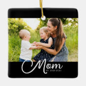 Moeder Opgericht Zwart Wit Script Foto Keramisch Ornament (Voorkant)