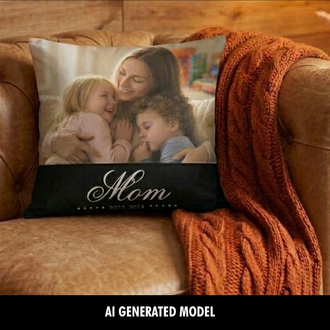 Moeder Oprichtte Witte Elegante Script Foto Kussen (Mom Established White Elegant Script Photo Throw Pillow)
