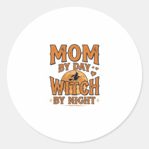 Moeder overdag Heks 's nachts Halloween shirt ontw Ronde Sticker