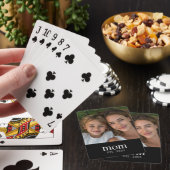 Moeder Stelde Moderne Zwarte Foto Op Pokerkaarten (Insitu)