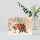 Moeder Tiger en Cub in de Snowy-Bossen Briefkaart (Staand voorkant)