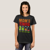 Moeder van 4 kinderen Lage Batterij Mama Moederdag T-shirt (Voorkant volledig)