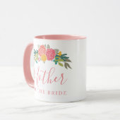 Moeder van de Bride of Groom Pink Rose Bouquet Mok (Voorkant links)