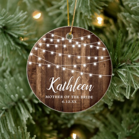 Moeder van de Bride Personalized Rustic Woodgrain Keramisch Ornament (Boom)