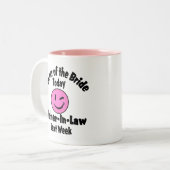 Moeder van de Bride Tweekleurige Koffiemok (Voorkant links)