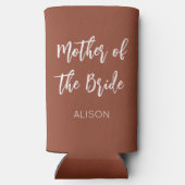 Moeder van de Bruid Bruine Terracotta Trouw Seltzer Blikjeskoeler (Achterkant)
