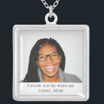 Moeder van de bruid Foto Memorial Wedding Day Zilver Vergulden Ketting<br><div class="desc">Draag deze prachtige Moeder van de Bruid foto gedenkteken ketting op uw trouwdag om de liefde die u gedeeld met haar te voelen en houd haar dicht op uw speciale dag. Voeg uw eigen speciale tekst toe,  of gebruik de tekst zoals weergegeven.</div>