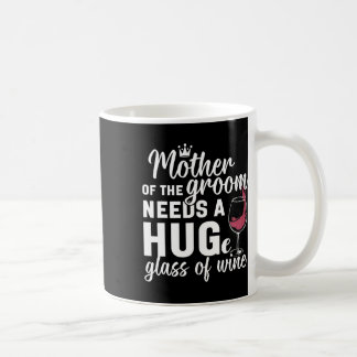 Moeder Van De Bruidegom Heeft Een Enorme Glas Wijn Koffiemok