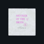 Moeder van de bruidsnaam Monogram Weddings Floral Stenen Magneet<br><div class="desc">Ontworpen met sjablonen voor monogram op roze florale achtergrond voor de moeder van de bruid. U kunt de tekst sjabloon uitgeven om de naam te personaliseren!</div>