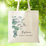 Moeder van de Groom Eucalyptus Greenery Custom Tote Bag<br><div class="desc">Deze elegante Moeder van de Groom Canvas tas is versierd met waterverf eucalyptusbladeren in zachte groene tinten. Eenvoudig aan te passen. Om verder uit te geven gebruik het Hulpmiddel van het Ontwerp om de doopvont, de doopvontgrootte, of de kleur te veranderen. Omdat wij ons kunstwerk creëer, zult u dit nauwkeurige...</div>