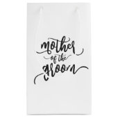 Moeder van de Groom Wedding Calligrafie | Gift Bag Klein Cadeauzakje (Achterkant)