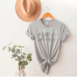 Moeder van het Bride Cute Script Bridal Party Shir T-shirt<br><div class="desc">We voegen altijd dagelijks nieuwe design toe!</div>