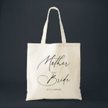 Moeder van het grafische manuscript Bride Tote Bag<br><div class="desc">Moeder van het cadeau van de Bride kenmerkt het moder manuscript handschrift kalligrafie.</div>