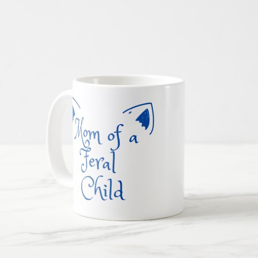 Moeder van het wilde kind in blauw koffiemok (Voorkant links)