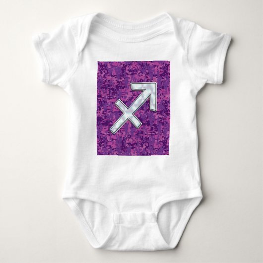 Moeder van Pearl Sagittarius Symbol Fuchsia Camo Romper (Voorkant)