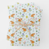 Moeder vossenvos in het bos inpakpapier vel (In situ)