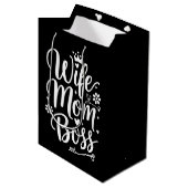 Moeder Vrouw Baas Schattig Moederdag Cadeau Medium Cadeauzakje (Voorkant Gekanteld)