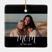Moeder Wordt Vastgesteld Zwart Wit Script Foto Keramisch Ornament (Achterkant)