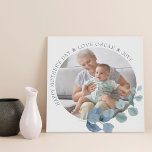 Moederdag Foto Eucalyptus Leaves Lijst Imitatie Canvas Print<br><div class="desc">Het canvas van de foto voor Moederdag of geeft de tekst voor een andere gelegenheid uit. Het fotomalplaatje is opstelling voor u om uw afbeelding toe te voegen, dat in ronde vorm wordt getoond. Dit elegante en eenvoudige ontwerp heeft een botanisch lijst met waterverf eucalyptusbladeren. Als u om het even...</div>