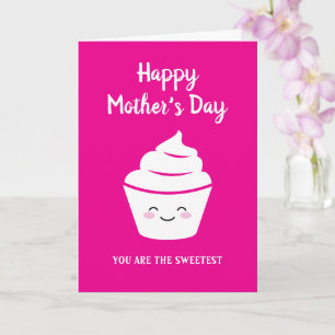 Moederdag kaart met leuke glimlachende cupcake