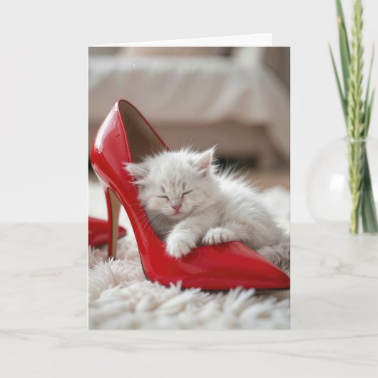 Moederdag Kitten Slapend in een Rode Schoen Kaart (Voorkant)