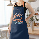 Moederdag koel met de hand om trekkend te worden schort<br><div class="desc">Cute Cool Mam Hand Lettering Drawing Moederdag Apron. Oranje en pastelblauw handschrift en het tekenen op een blauw marineschool. Geweldig cadeau voor de beste moeder voor moederdag,  verjaardag of Kerstmis.</div>