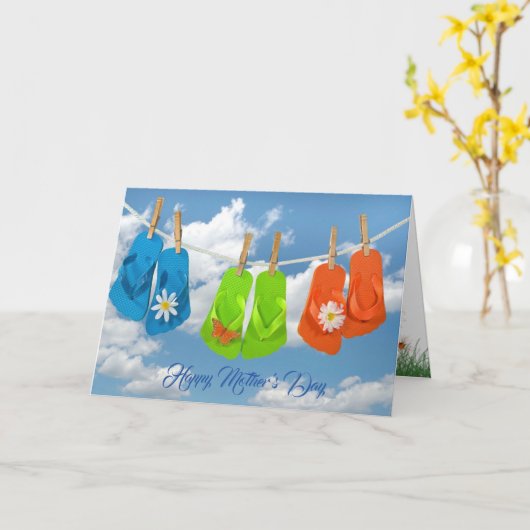 Moederdag teenslippers op clotheline kaart (Gele Bloem)