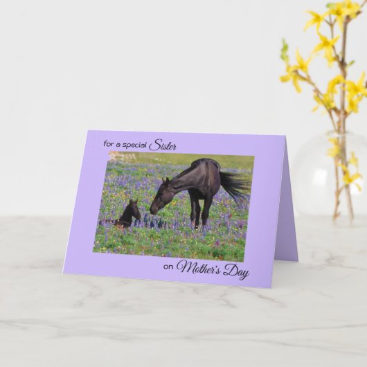 Moederdag voor Zuster Mare Foal Flowers Foto Kaart (Gele Bloem)
