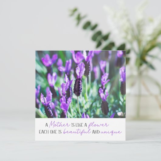 Moederdagen paarbloemen met lavendelbloem kaart (Staand voorkant)