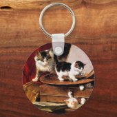 Moederkat en Kittens op tafel Sleutelhanger (Voorkant)