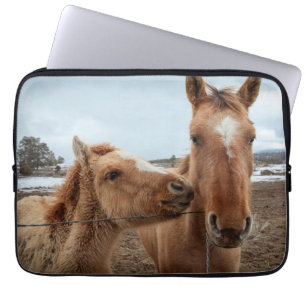 Moederpaard en veulen laptop sleeve