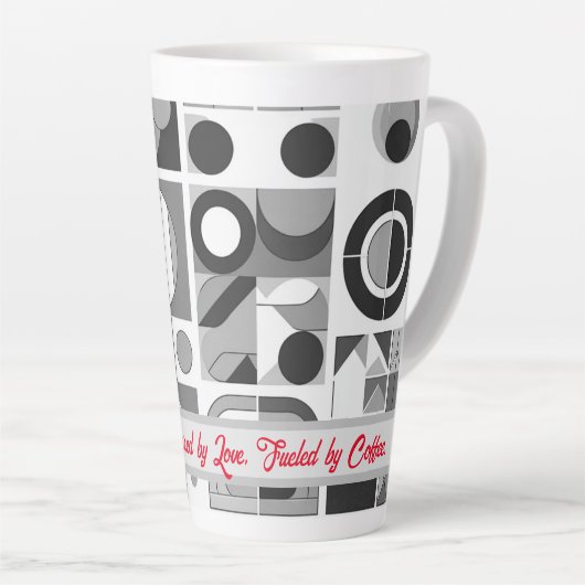 Moederschap: Aangedreven door Liefde, Aangedreven Latte Mok (Rechterhoek)