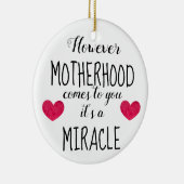 Moederschap komt u echter toe, wonderlijke adoptie keramisch ornament (Rechts)