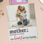 Moedervormend hart van de aangepaste familiefoto legpuzzel<br><div class="desc">Deze mooie puzzel van de puzzel bevat een woordenboek van het woord Moeder dat luidt: "Moeder: (mouhth-er) noun, het hart van de familie", en dat gemakkelijk te gebruiken is met één afbeelding van je familie, of één van je favoriete foto's van je moeder. Deze puzzel maakt het ideale cadeau aan...</div>