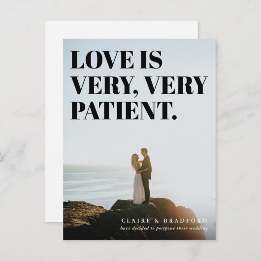 Moedige en brutale typografische uitgestelde bruil aankondigingskaart (Voorkant / Achterkant)