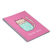 Moeie kat gepersonaliseerde aangepaste naam roze notitieboek (Rechterzijde)