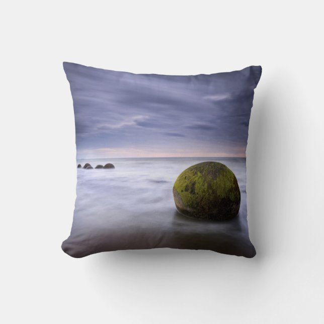 Moeraki Boulders Sunrise Seascape Kussen (Voorkant)