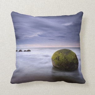 Moeraki Boulders Sunrise Seascape Kussen