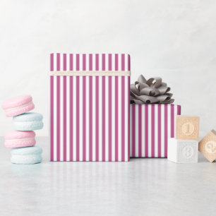 Moerbeiroze en witte strepen cadeaupapier