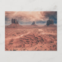 Moessonwolken in Monument Valley