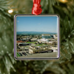 Moffett Field in Silicon Valley Metalen Ornament<br><div class="desc">Uitzicht van Silicon Valley van de top van de Moffett Field Hanger One,  1994</div>