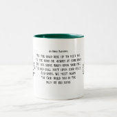 Moge de weg stijgen Ierse zegen en harp aangepaste Tweekleurige Koffiemok (Center)