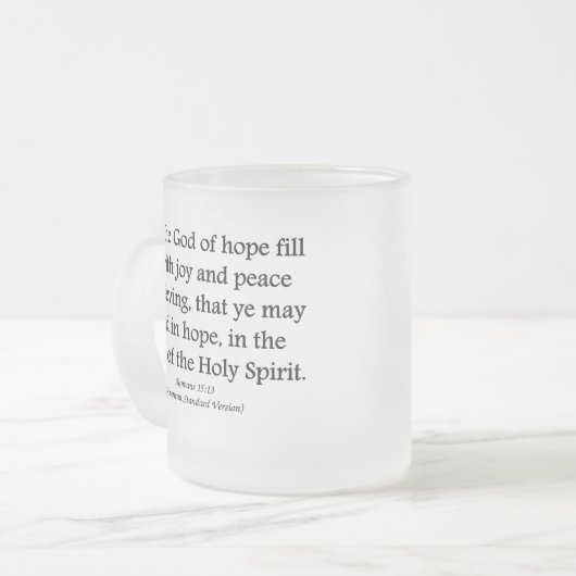 Moge God u hoop, vreugde en vredelievende Romeinen Matglas Koffiemok (Voorkant links)