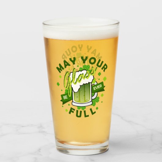 Moge je glas vol zijn groene bier St. Patrick's (Achterkant gevuld)