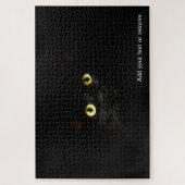 MOGELIJK 1: zwarte kat tegen zwarte achtergrond, Legpuzzel (Verticaal)