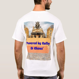 Mogelijk gemaakt door koffie en chaotische grappig t-shirt