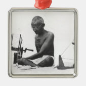 Mohandas Karamchand Gandhi Metalen Ornament (Voorkant)
