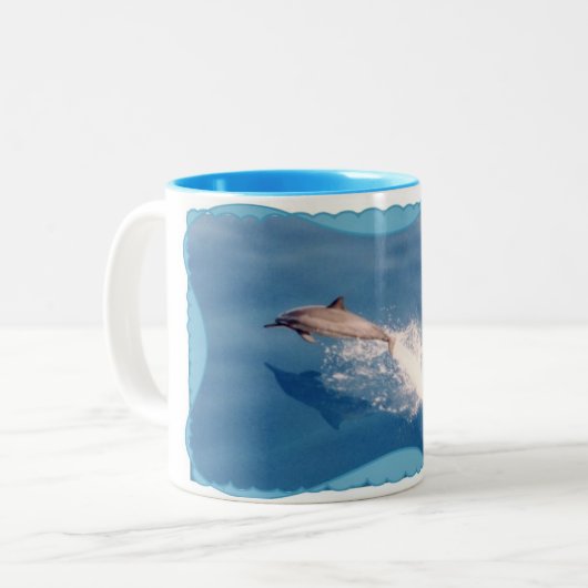 Mok-Aloha van Kauai Dolphin Tweekleurige Koffiemok (Voorkant links)