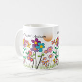 Mok Artsy Flowers, assistent van docenten in ruste (Voorkant links)